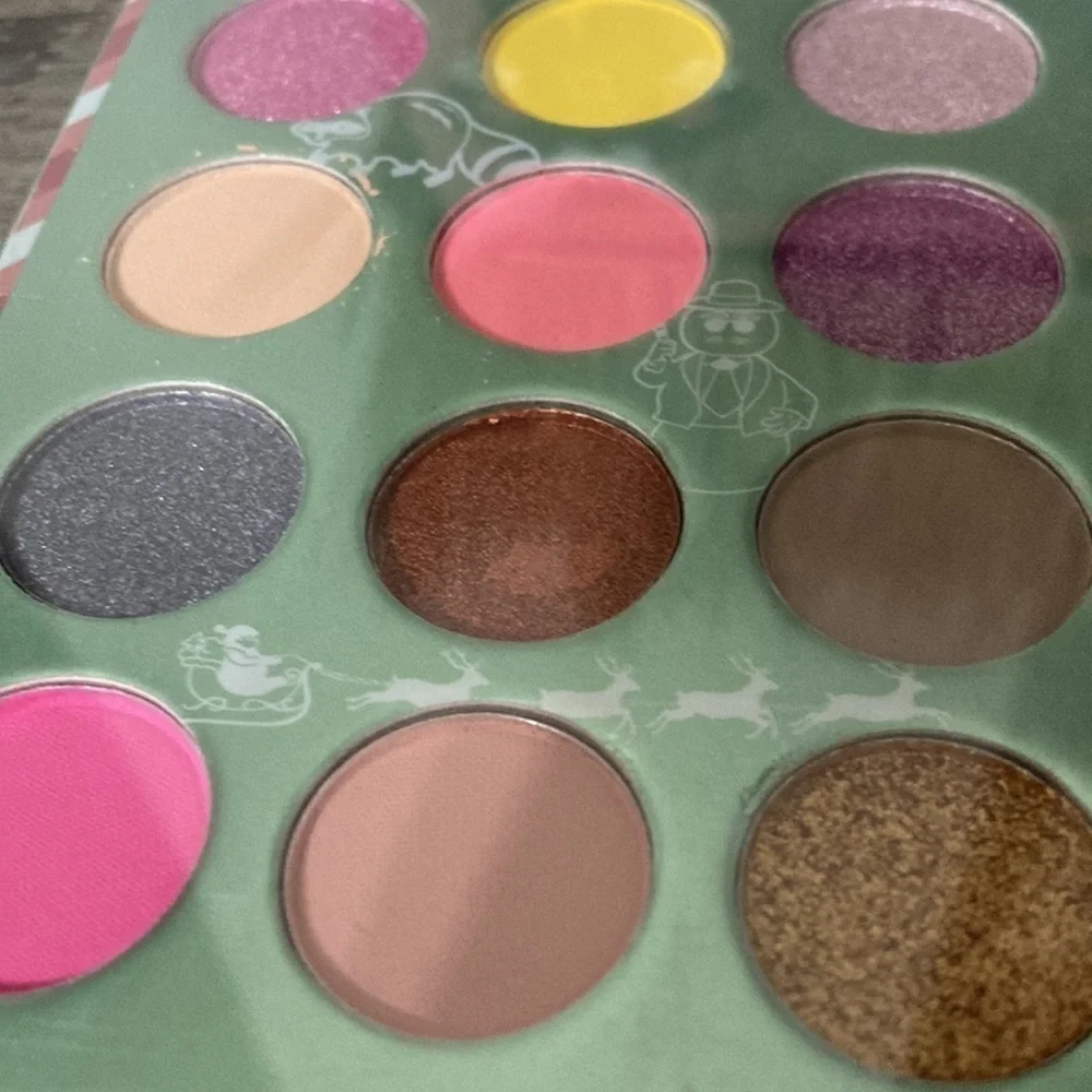 I ❤️ REVOLUTION ELF I'M A COTTON HEADED NINNY MUGGINS EYE SHADOW PALLET